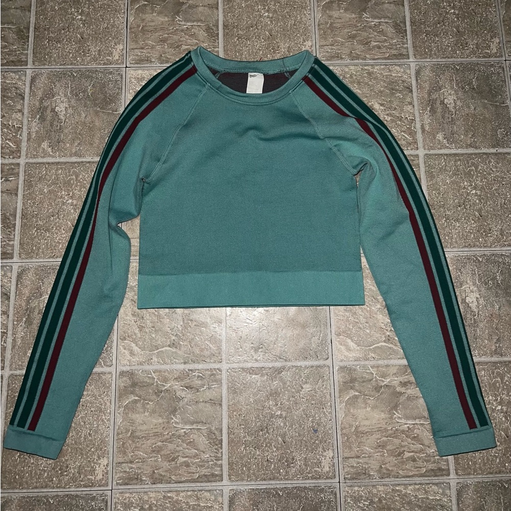 Fabletics cropped exercise Top